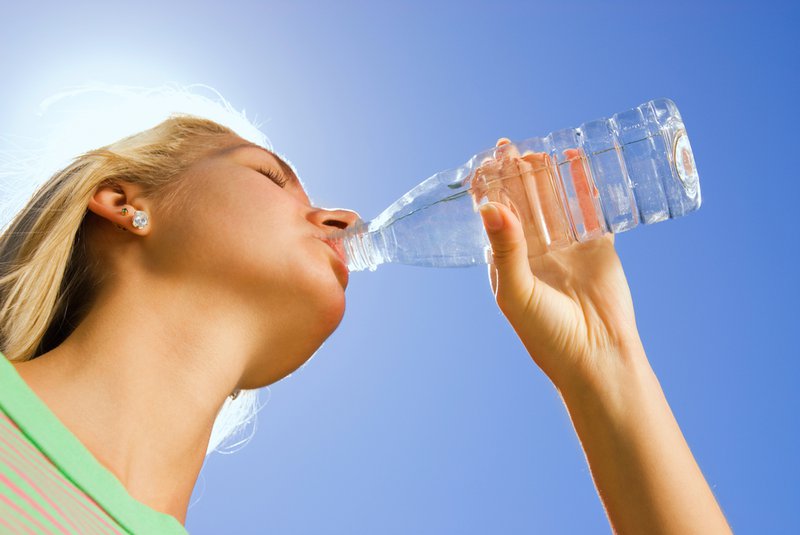 Pijte zadostno količino vode