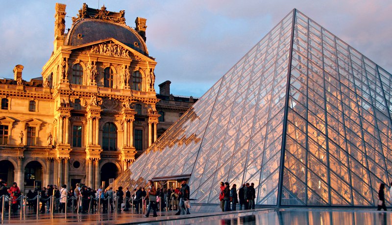 Muzej Louvre, Pariz, Francija