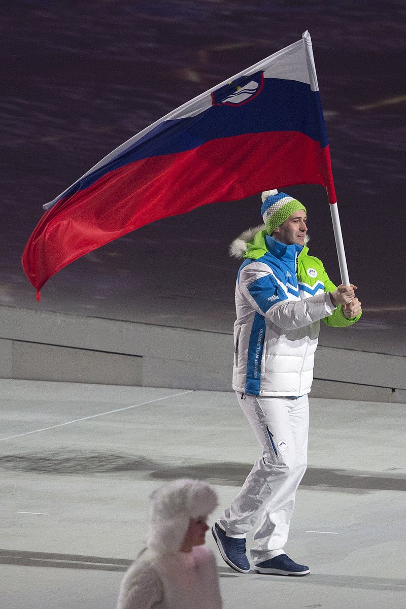 Tomažu Razingarju je pripadla čas zastavonoše na Zimskih olimpijskih igrah 2014 v Sočiju.